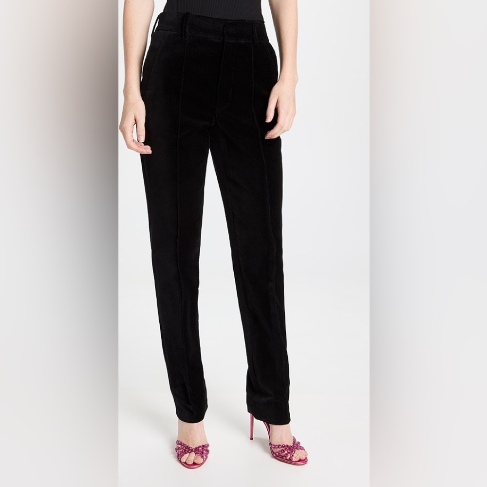 Rosie Assoulin
Oboe Black velvet trousers
Size 8
New with tags